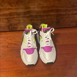 Nike Huaraches Women's Sneakers - White, Purple, Neon Green